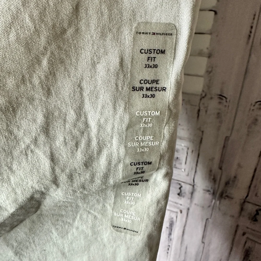 Tommy Hilfiger custom fit straight through hip and thigh. - Picture 7 of 9